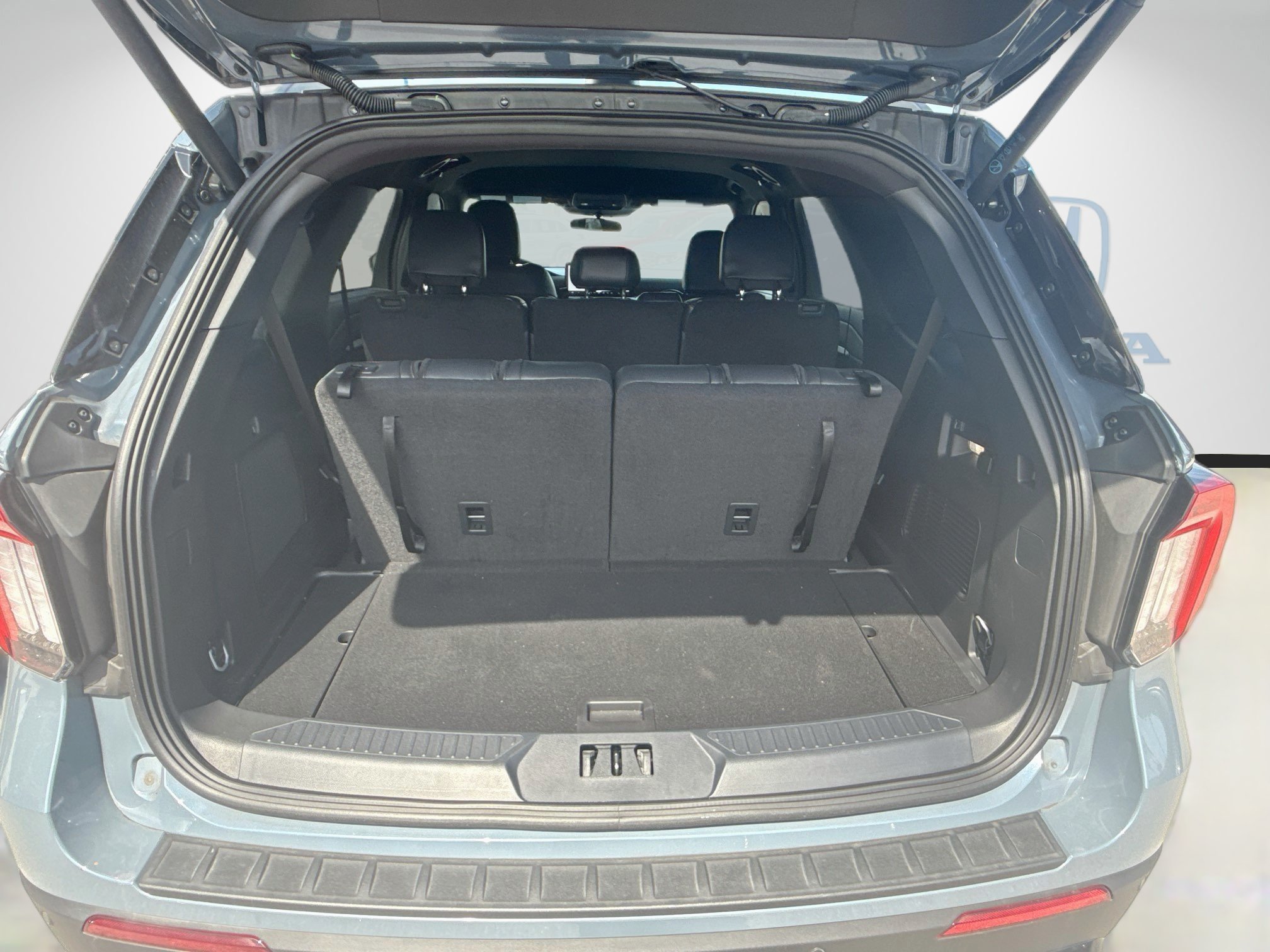 Used 2025 Ford Explorer ST-Line RWD image 27