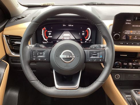 Used 2022 Nissan Rogue Platinum w/ Head-Up Display Package FWD image 18