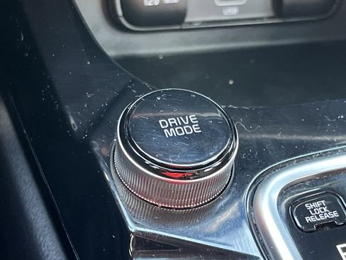 Certified 2022 Kia Seltos S image 9