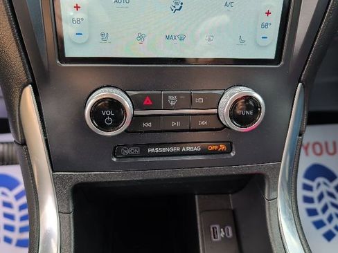 Certified 2022 Ford Edge Titanium image 23