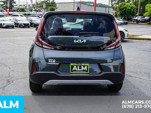 Used 2025 Kia Soul LX w/ LX Technology Package FWD image 10