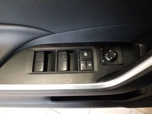 Used 2019 Toyota RAV4 LE w/ Carpet Mat Package AWD/4WD image 12