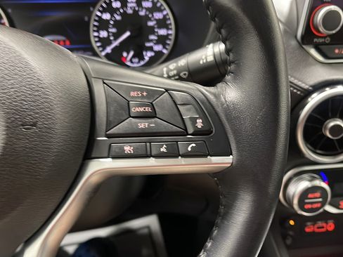 Used 2020 Nissan Sentra SV w/ Electronics Package FWD image 7