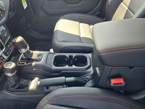 New 2026 Jeep Gladiator Rubicon w/ Safety Group image 11