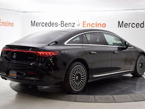 Certified 2023 Mercedes-Benz EQS 580 4MATIC Sedan image 5