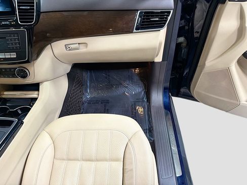 Used 2017 Mercedes-Benz GLE 350 w/ Premium 1 Package image 18