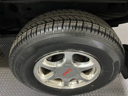 Used 2002 GMC Sierra 1500 Denali image 19