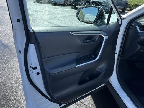 Used 2024 Toyota RAV4 LE image 15