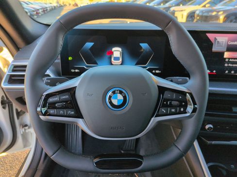 Used 2025 BMW i4 eDrive40 w/ Parking Assistance Package image 18