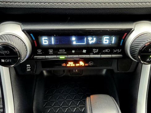 Certified 2025 Toyota RAV4 XLE image 30