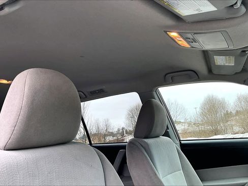 Used 2013 Toyota Highlander w/ Cold Weather Pkg image 14
