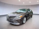 Used 2018 Toyota Camry XLE image 2