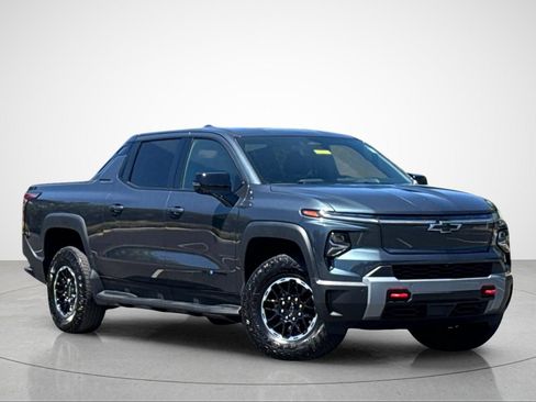 Used 2026 Chevrolet Silverado EV Trail Boss AWD/4WD image 2