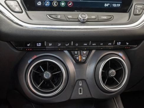 Used 2023 Chevrolet Blazer LT w/ Convenience Package FWD image 18
