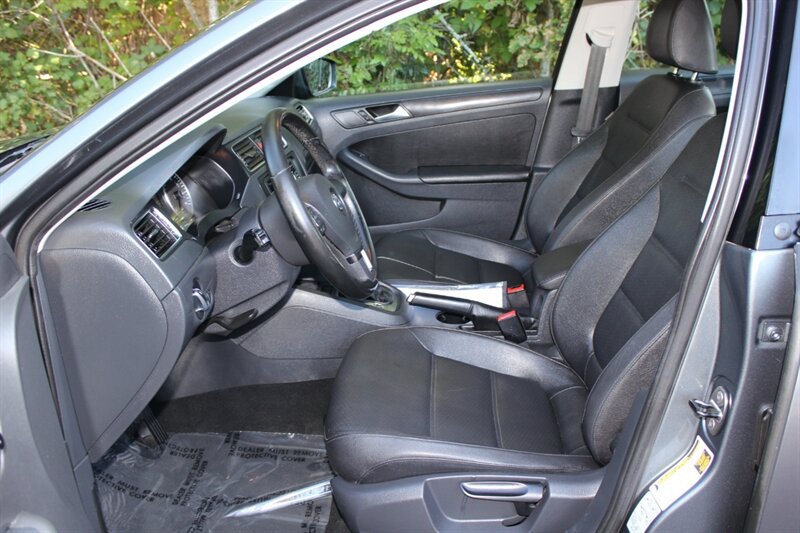 Used 2012 Volkswagen Jetta SE FWD image 10