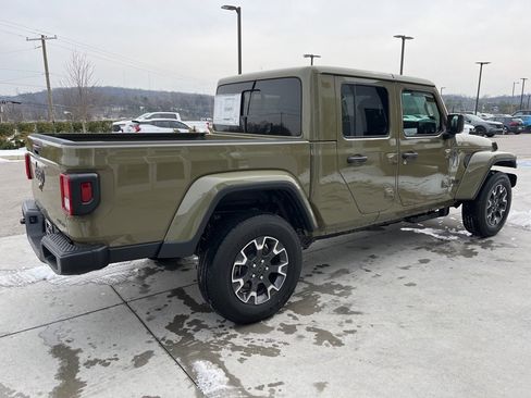 New 2026 Jeep Gladiator Sport image 20