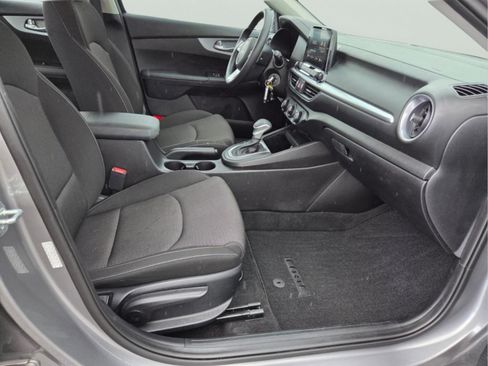 Used 2023 Kia Forte LXS FWD image 15