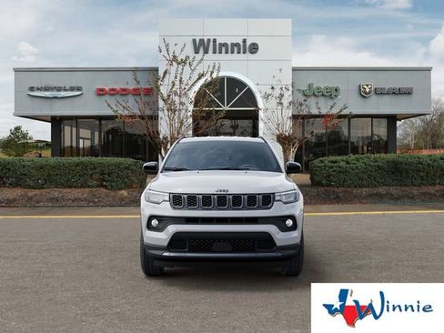 New 2026 Jeep Compass Latitude image 7