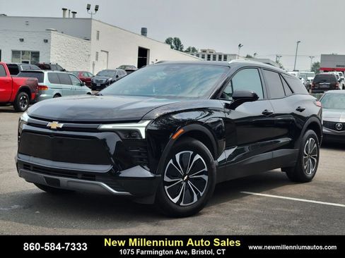 Used 2024 Chevrolet Blazer EV LT image 1