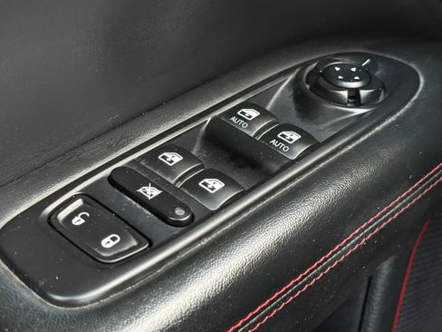 Used 2018 Jeep Compass Trailhawk w/ Leather Interior Group AWD/4WD image 24