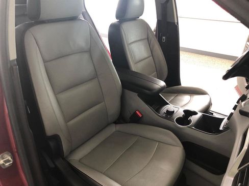 Used 2018 GMC Terrain SLT w/ Preferred Package FWD image 11