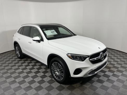 Used 2025 Mercedes-Benz GLC 300 image 7
