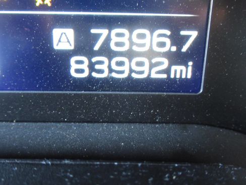 Used 2019 Subaru Ascent Premium image 23