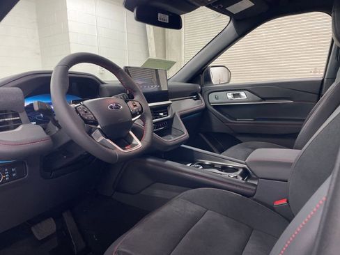 New 2025 Ford Explorer ST image 6