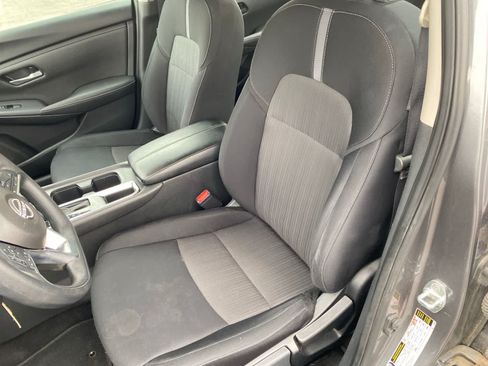 Used 2024 Nissan Sentra SV FWD image 11