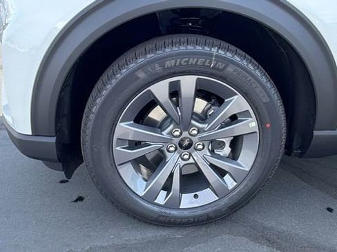 New 2026 Ford Explorer Active w/ Active Comfort Package image 10