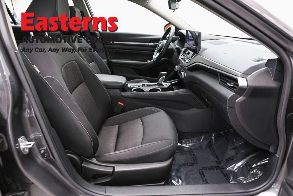 Used 2023 Nissan Altima 2.5 SV w/ SV Premium Package AWD/4WD image 26