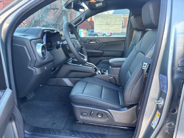 New 2026 Chevrolet Colorado LT w/ LT Convenience Package AWD/4WD image 11