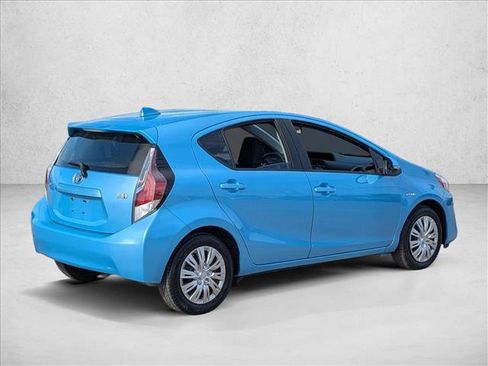 Used 2016 Toyota Prius C Two image 5