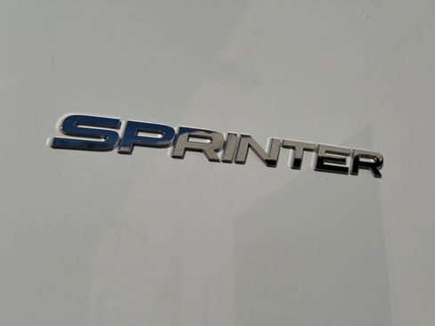 Used 2024 Mercedes-Benz Sprinter 2500 image 9