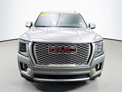 Used 2023 GMC Yukon XL Denali AWD/4WD image 2