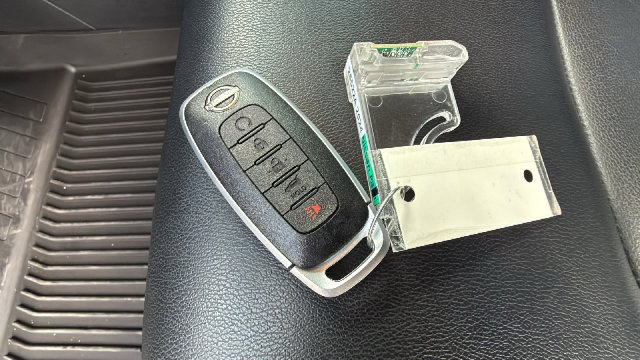 Used 2024 Nissan Pathfinder SL AWD/4WD image 29