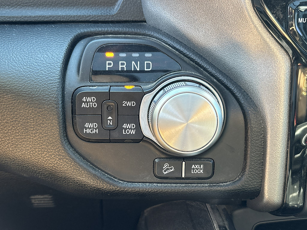 Used 2020 RAM 1500 Laramie AWD/4WD image 14