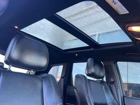 Used 2021 Jeep Grand Cherokee Limited w/ Luxury Group II AWD/4WD image 18