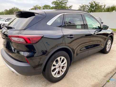 Used 2023 Ford Escape Active w/ Tech Pack #2 FWD image 5