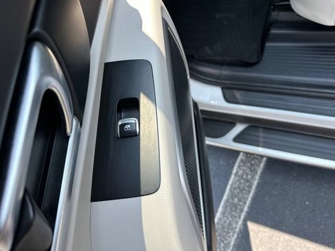 Used 2020 Kia Telluride EX w/ EX Premium Package AWD/4WD image 13