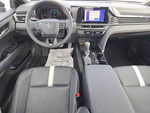Certified 2025 Toyota Camry SE image 15