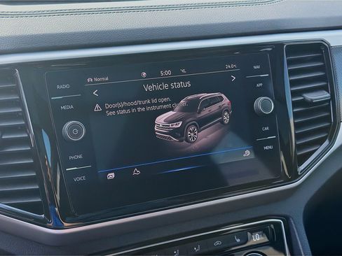 Used 2023 Volkswagen Atlas SEL R-Line image 12