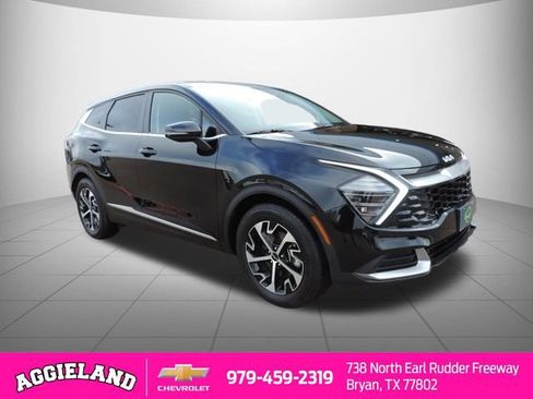 Used 2025 Kia Sportage EX image 3