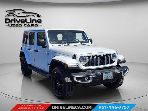 Used 2025 Jeep Wrangler Unlimited Sahara AWD/4WD image 7