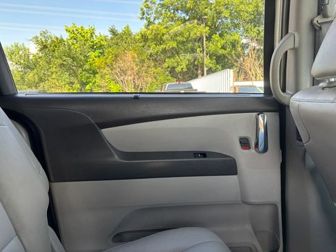 Used 2015 Honda Odyssey EX-L image 54