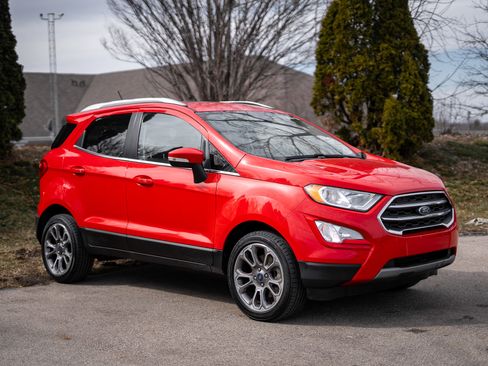 Used 2021 Ford EcoSport Titanium image 3