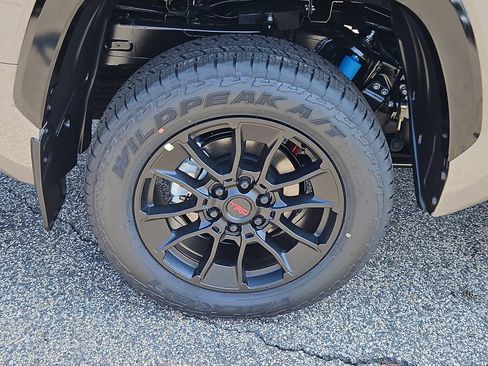 New 2026 Toyota Tundra Platinum w/ TRD Off-Road Package AWD/4WD image 5