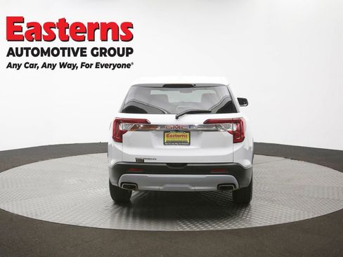 Used 2022 GMC Acadia SLE image 39