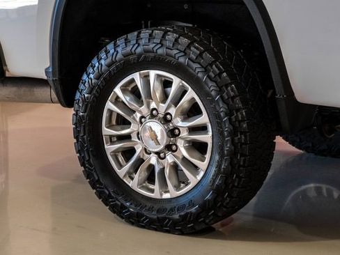 Used 2022 Chevrolet Silverado 3500 High Country w/ Technology Package image 47