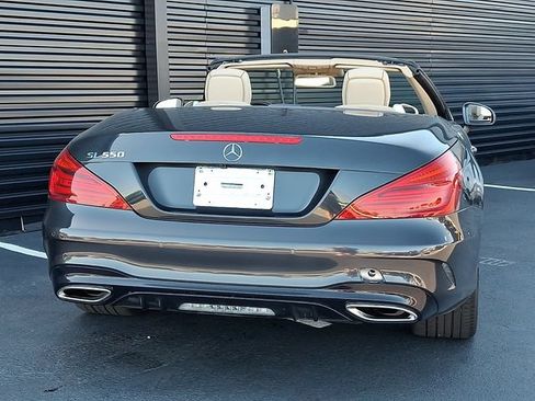 Used 2018 Mercedes-Benz SL 550 image 6